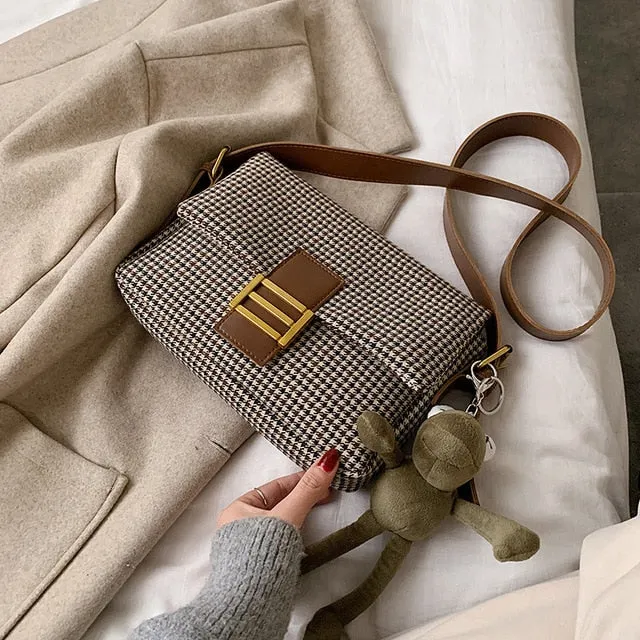 2020 Sac Bandoulière Femme Designer Marque à Carreaux Petit Carré Chic Portable Pochettes à la Mode Tempérament Nova Sacs