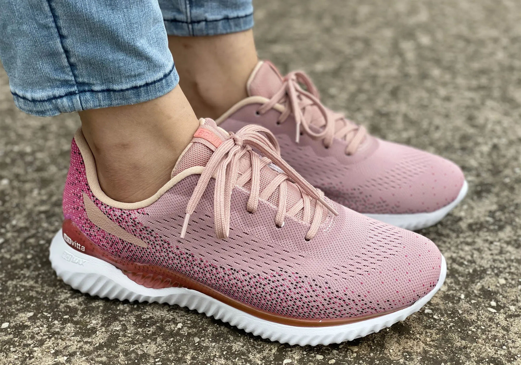 Actvitta Suivez les chaussures actives confortables pour femmes avec laçage et rembourrage Actvitta