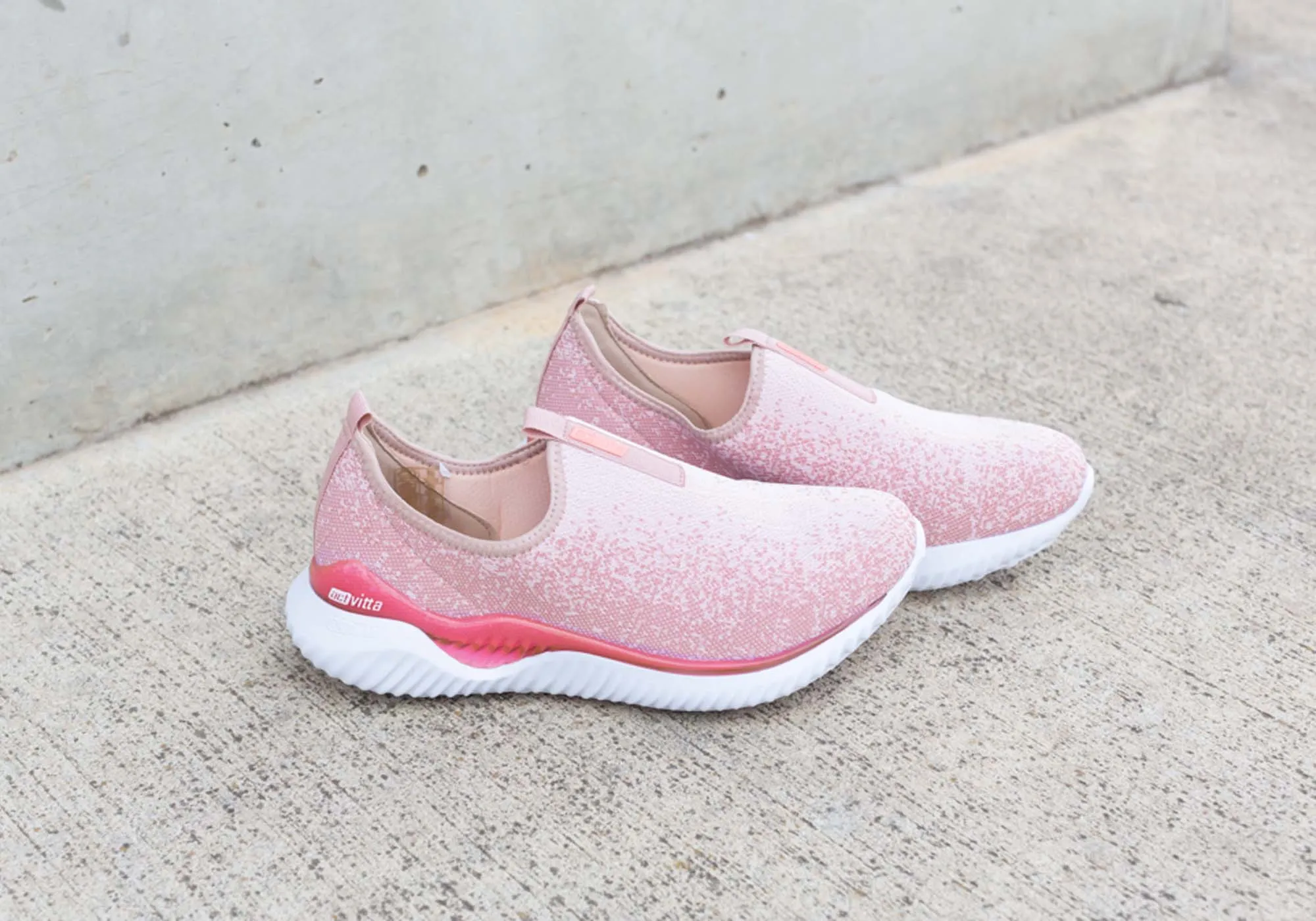 Actvitta Leah Chaussures Actives Confortables et Rembourrées pour Femmes Fabriquées au Brésil Chaussures Actvitta