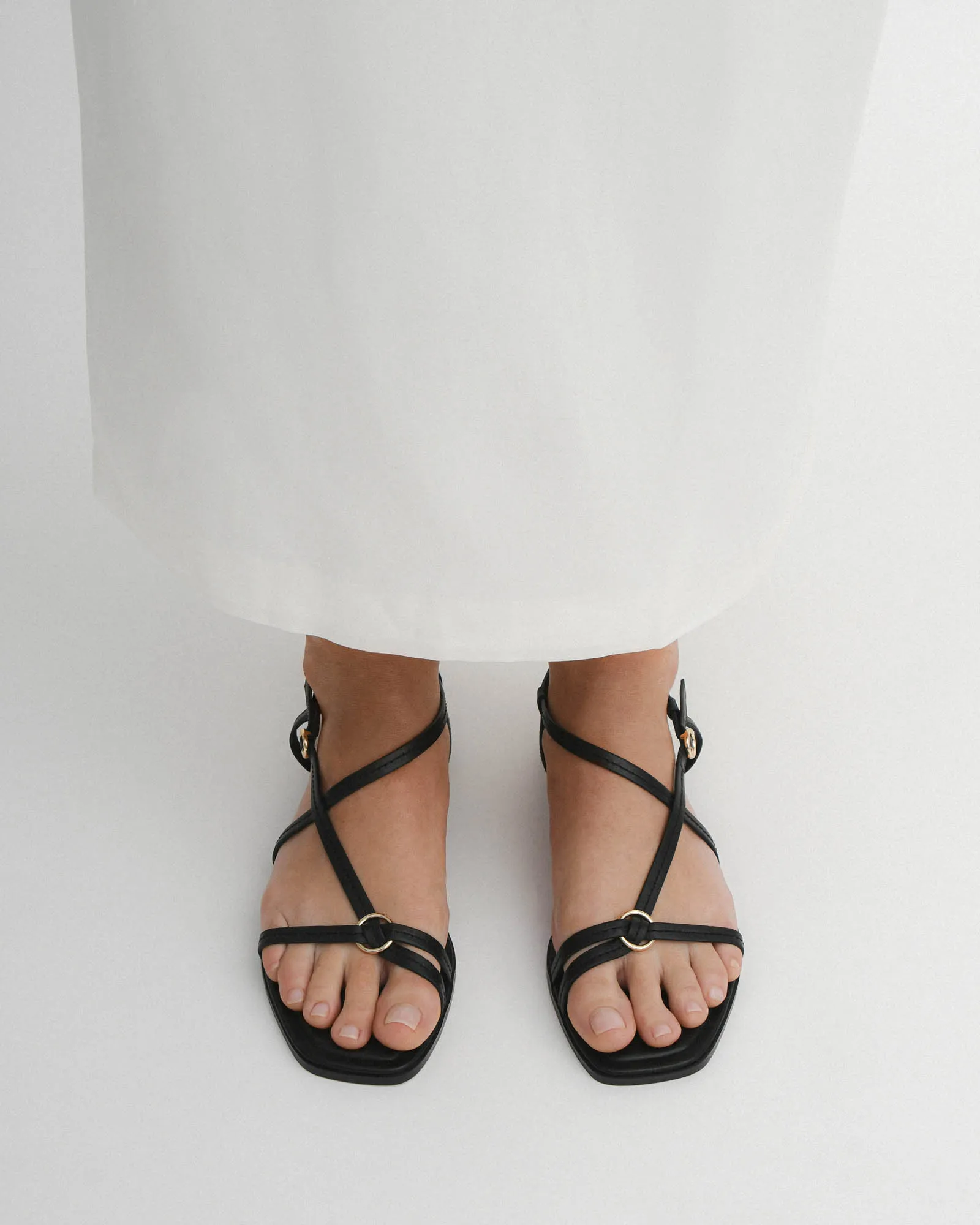 ADDI SANDALES PLATES EN CUIR NOIR