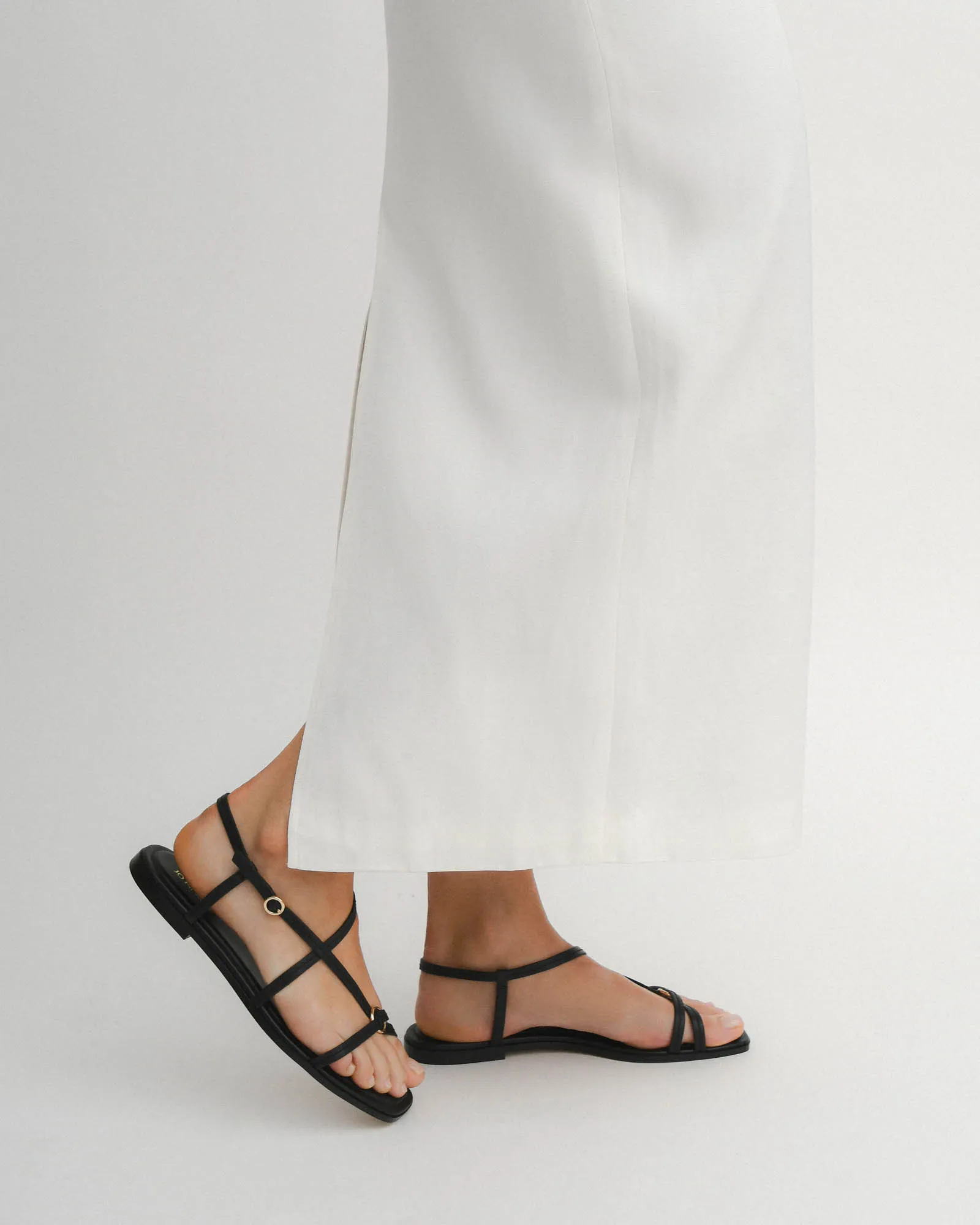 ADDI SANDALES PLATES EN CUIR NOIR
