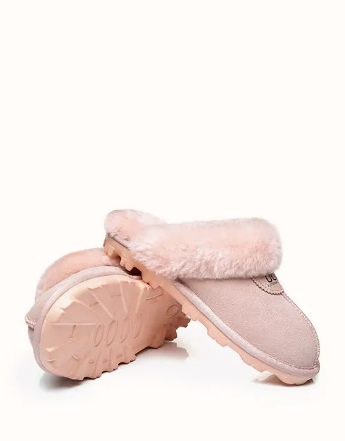 Chaussons UGG® en gaufrette Australian Shepherd
