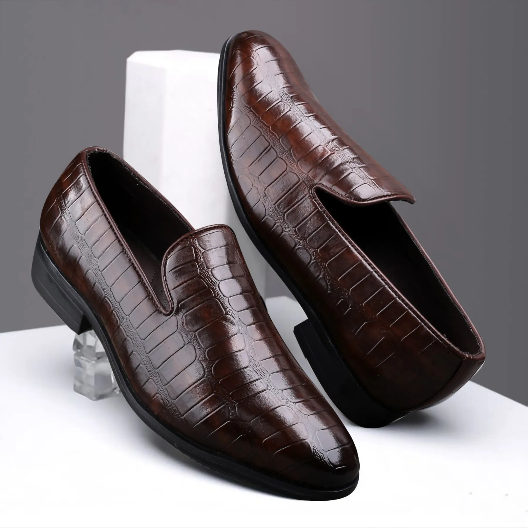 Bacca Bucci NAPLES Mocassins Texturés pour Fête | Chaussures à Enfiler Formelles pour Robe de Mariée