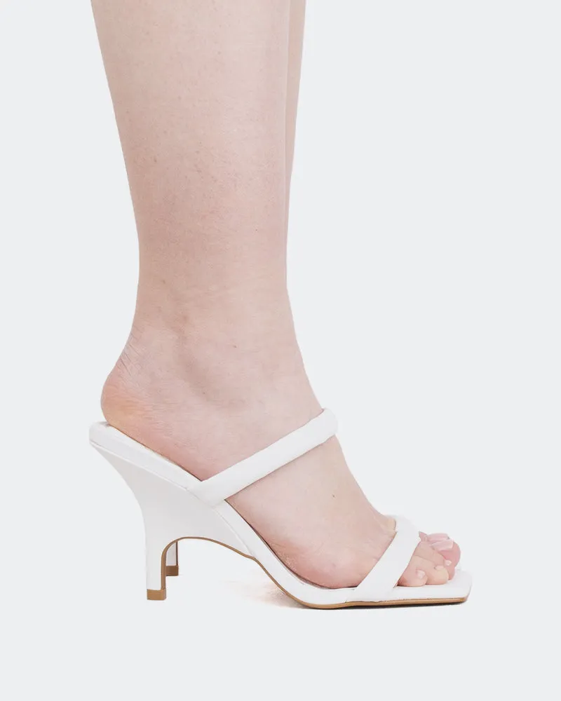 Barbuda, Cuir Blanc