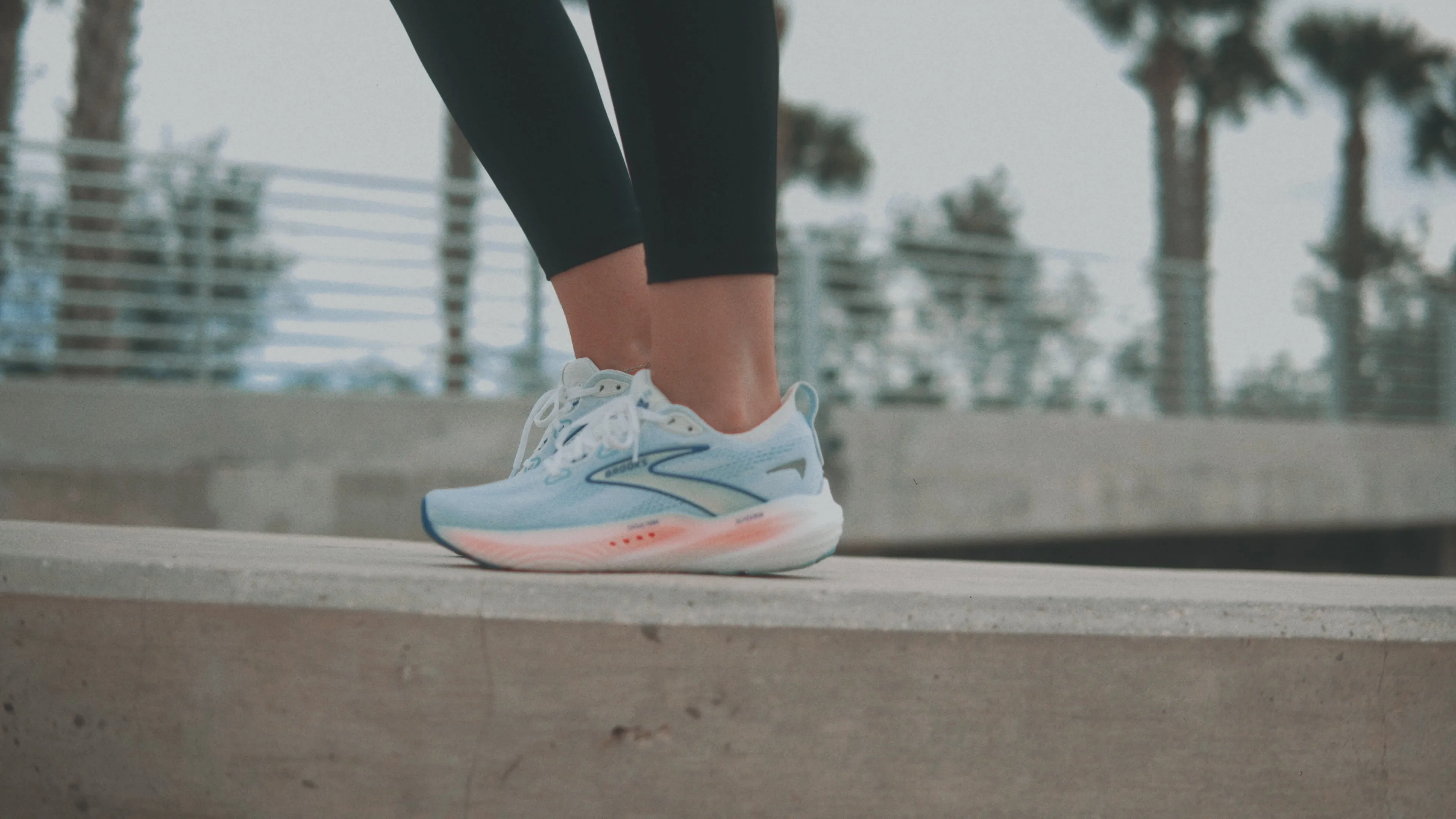 Brooks Glycerin 22 Noix de Coco - Sable Blanc - Noir