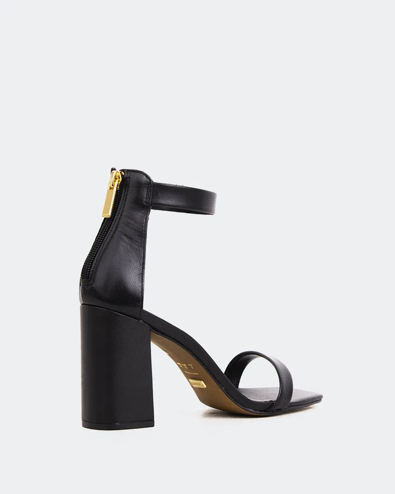 Clarita Cuir Noir