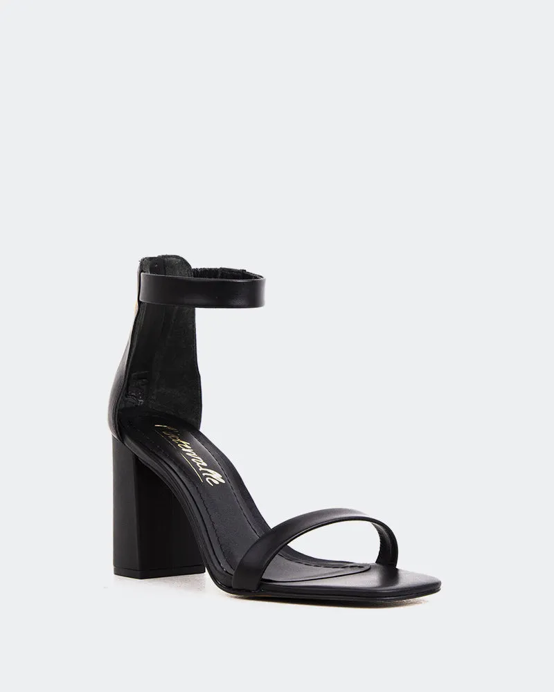 Clarita Cuir Noir