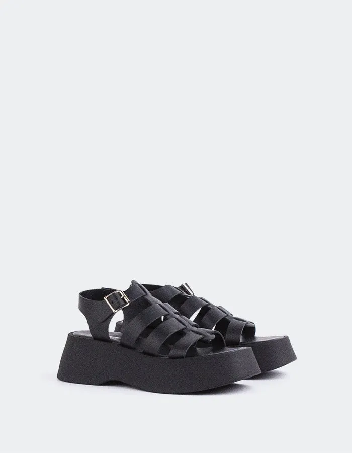 Cuir noir confiant