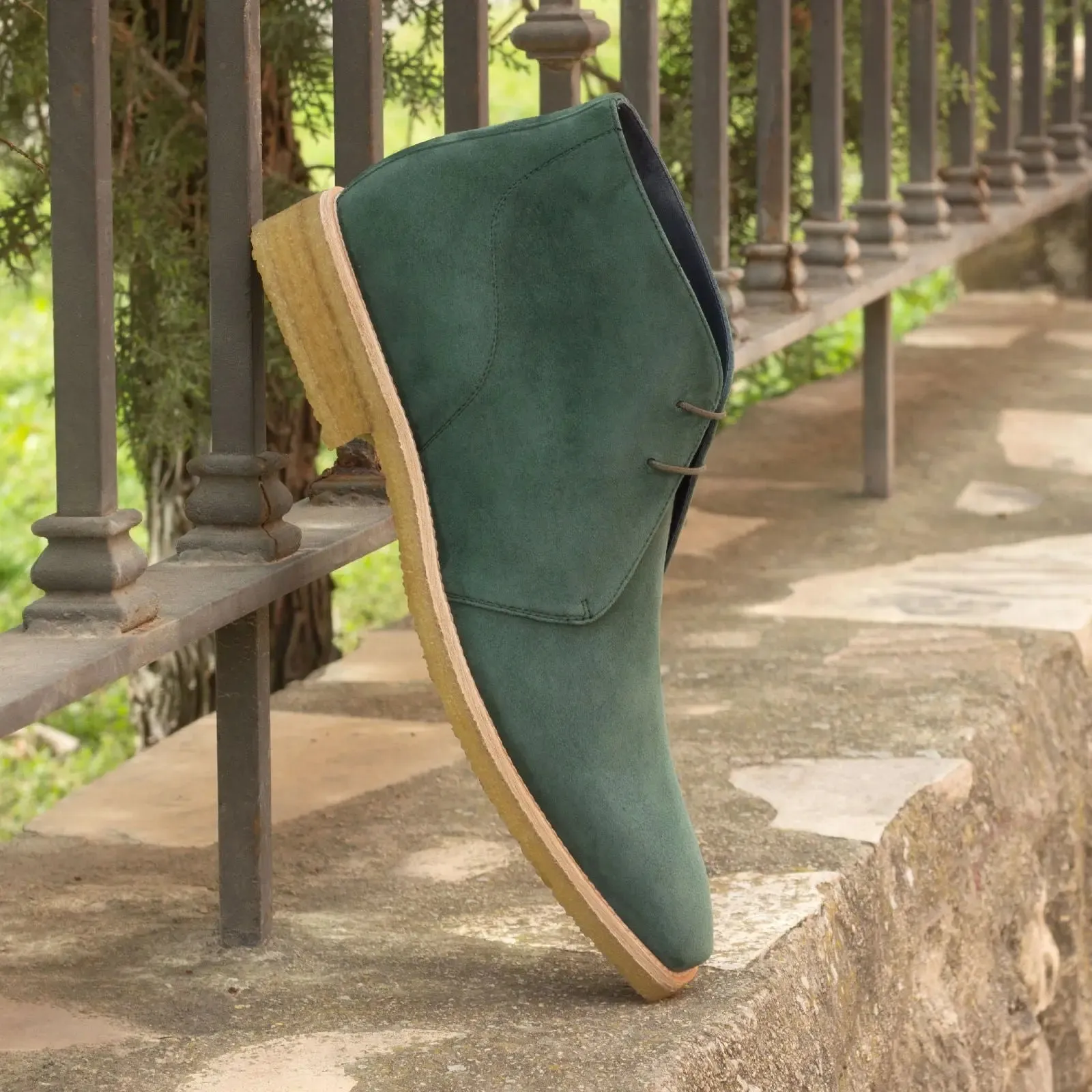 Chaussures Dapperfam DapperFam Vivace en daim italien Forest pour hommes, modèle Chukka