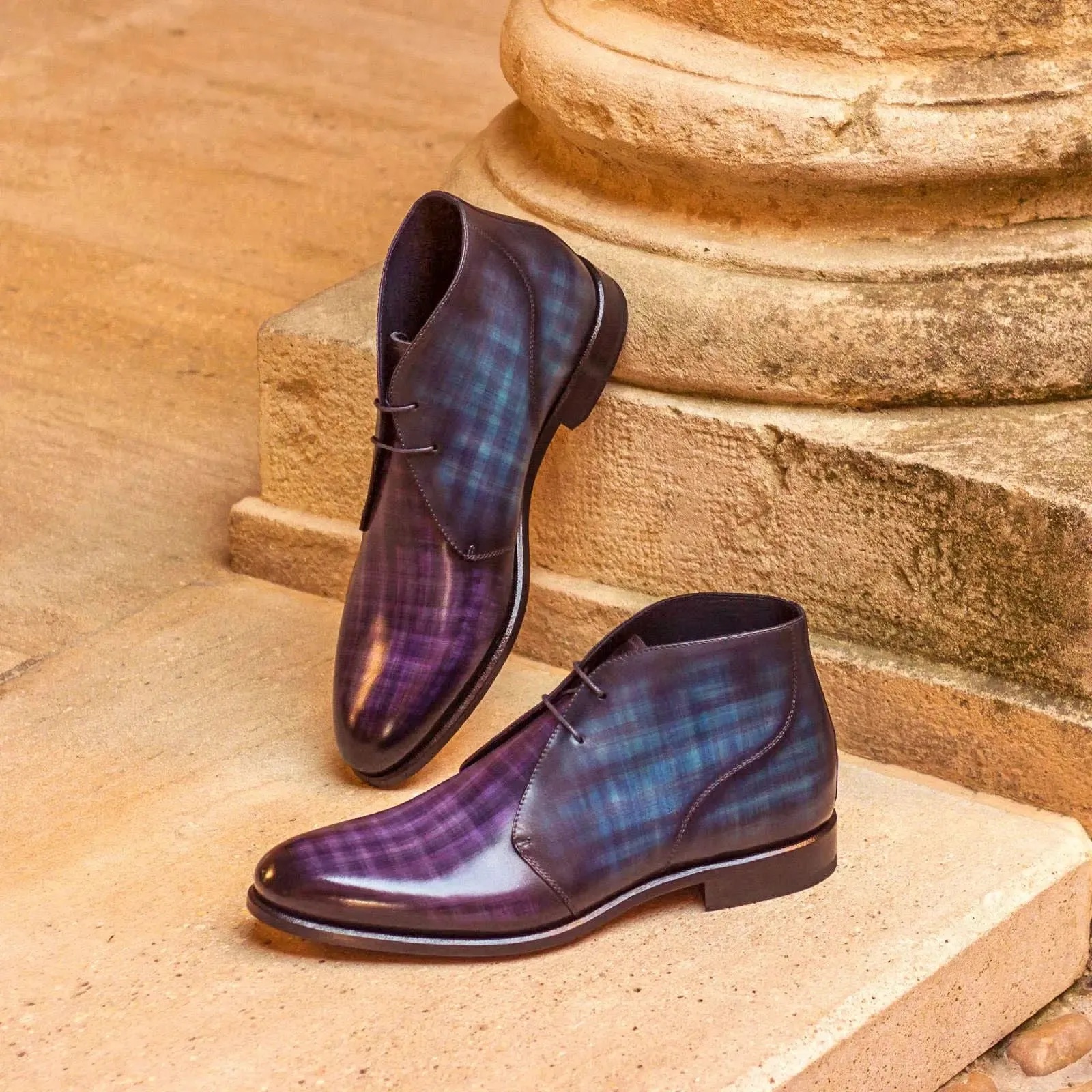 Chaussures Dapperfam DapperFam Vivace en Violet / Denim Chukka Patine à la Main pour Hommes