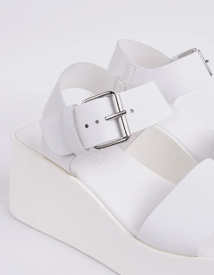 Cher Cuir Blanc