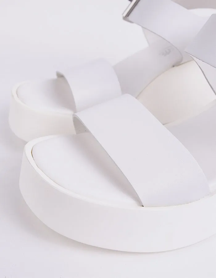 Cher Cuir Blanc