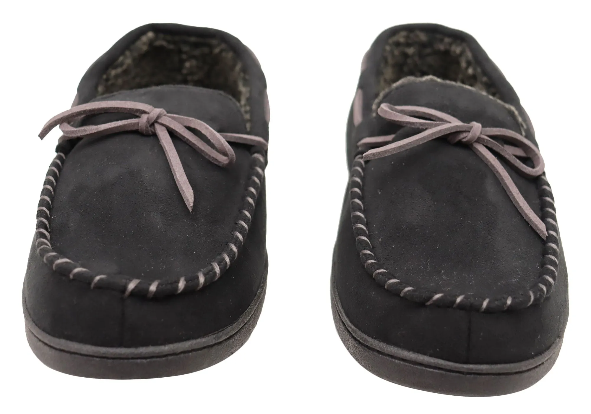 Dearfoams Chaussons Mocassins Homme Toby en Microsuede avec Surpiqûres et Lacets Dearfoams