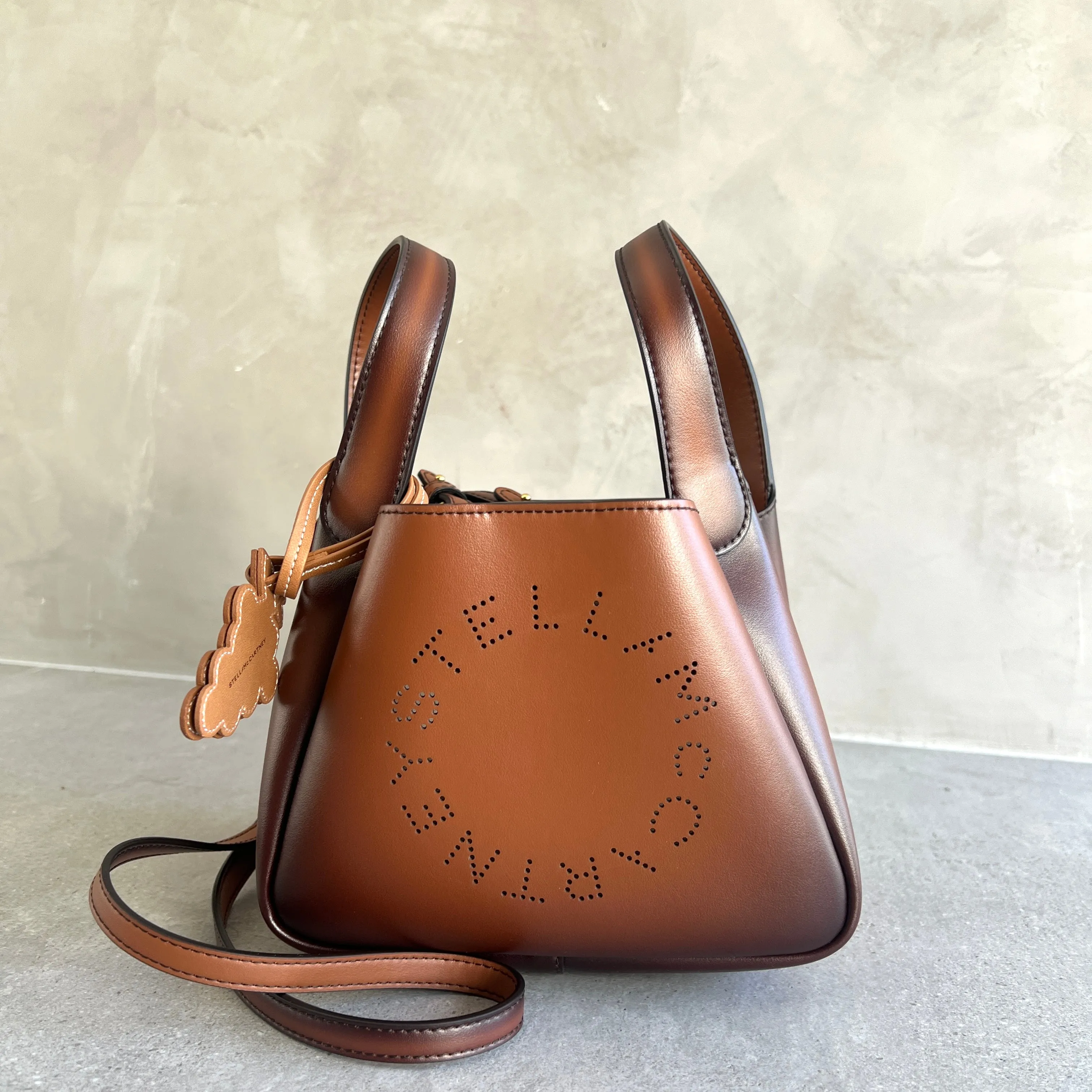 Sac à bandoulière vieilli logo Dumpling, Brandy Bags_Stella Mccartney_Sacs