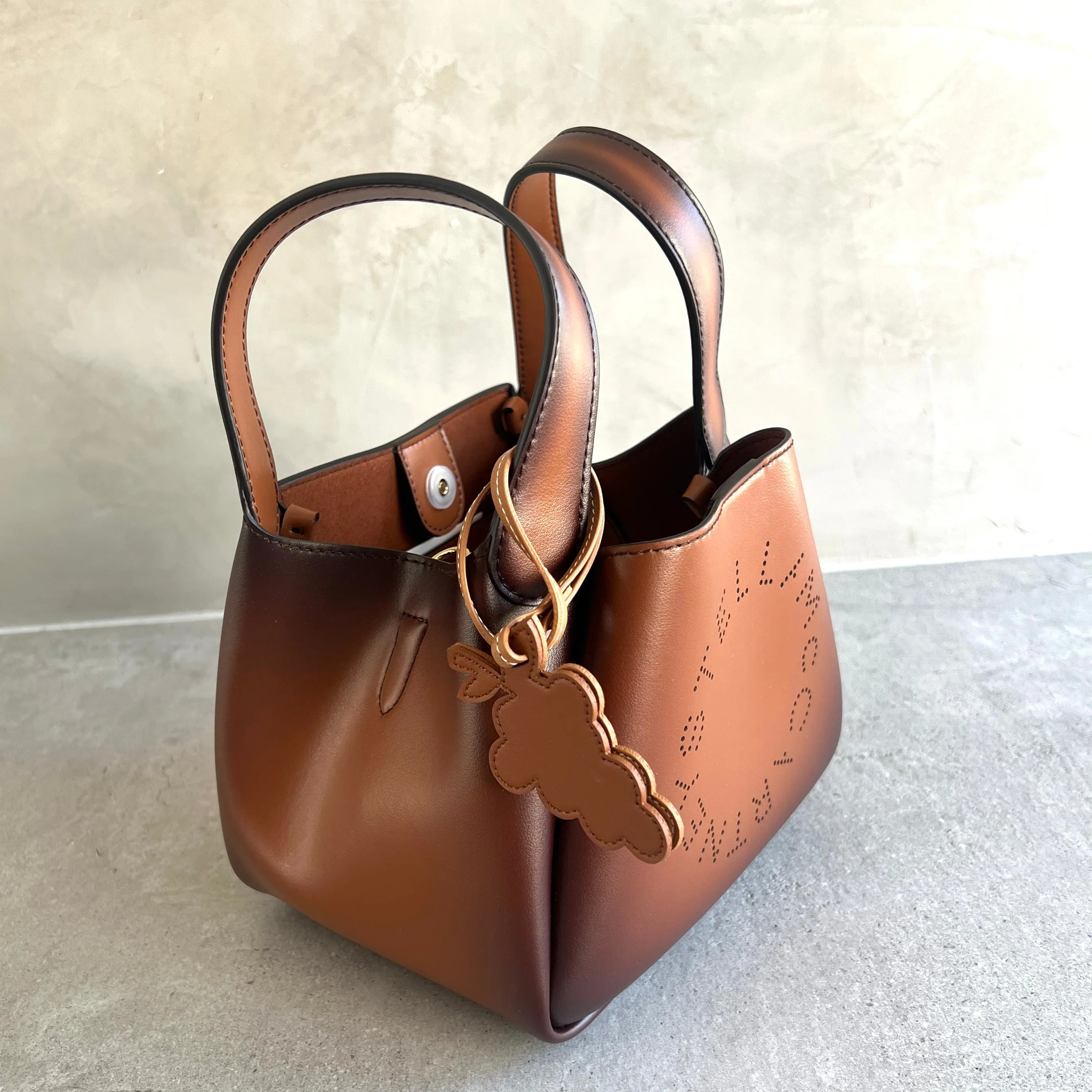 Sac à bandoulière vieilli logo Dumpling, Brandy Bags_Stella Mccartney_Sacs