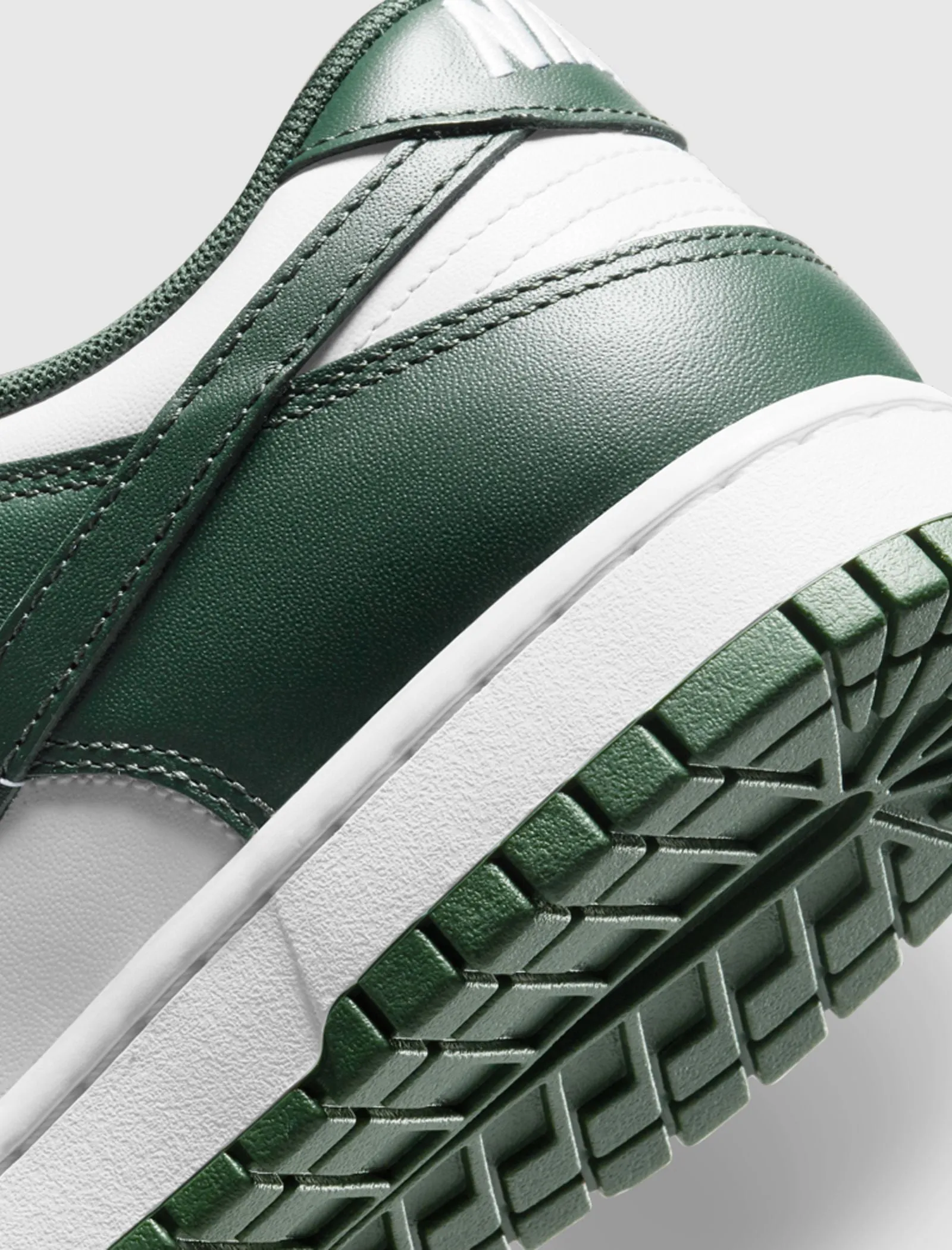 DUNK LOW 