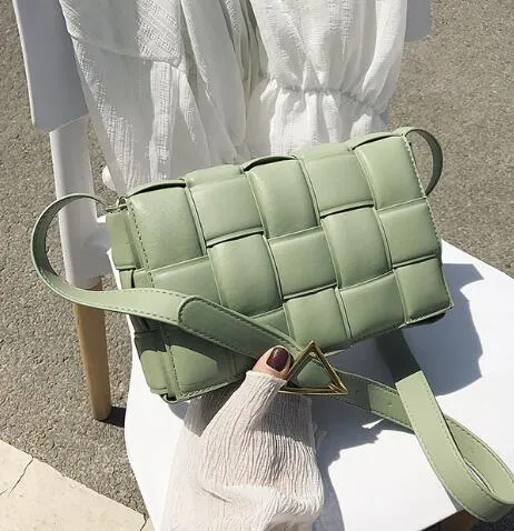 Sac bandoulière carré élégant pour femme 2020 Nouvelle mode de haute qualité Sac à main design pour femmes Sac d'épaule messager de voyage Fashion Nova Bags