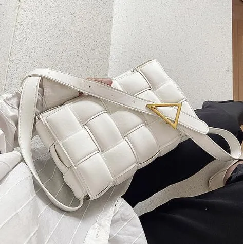 Sac bandoulière carré élégant pour femme 2020 Nouvelle mode de haute qualité Sac à main design pour femmes Sac d'épaule messager de voyage Fashion Nova Bags