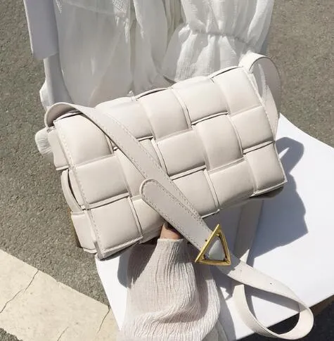Sac bandoulière carré élégant pour femme 2020 Nouvelle mode de haute qualité Sac à main design pour femmes Sac d'épaule messager de voyage Fashion Nova Bags