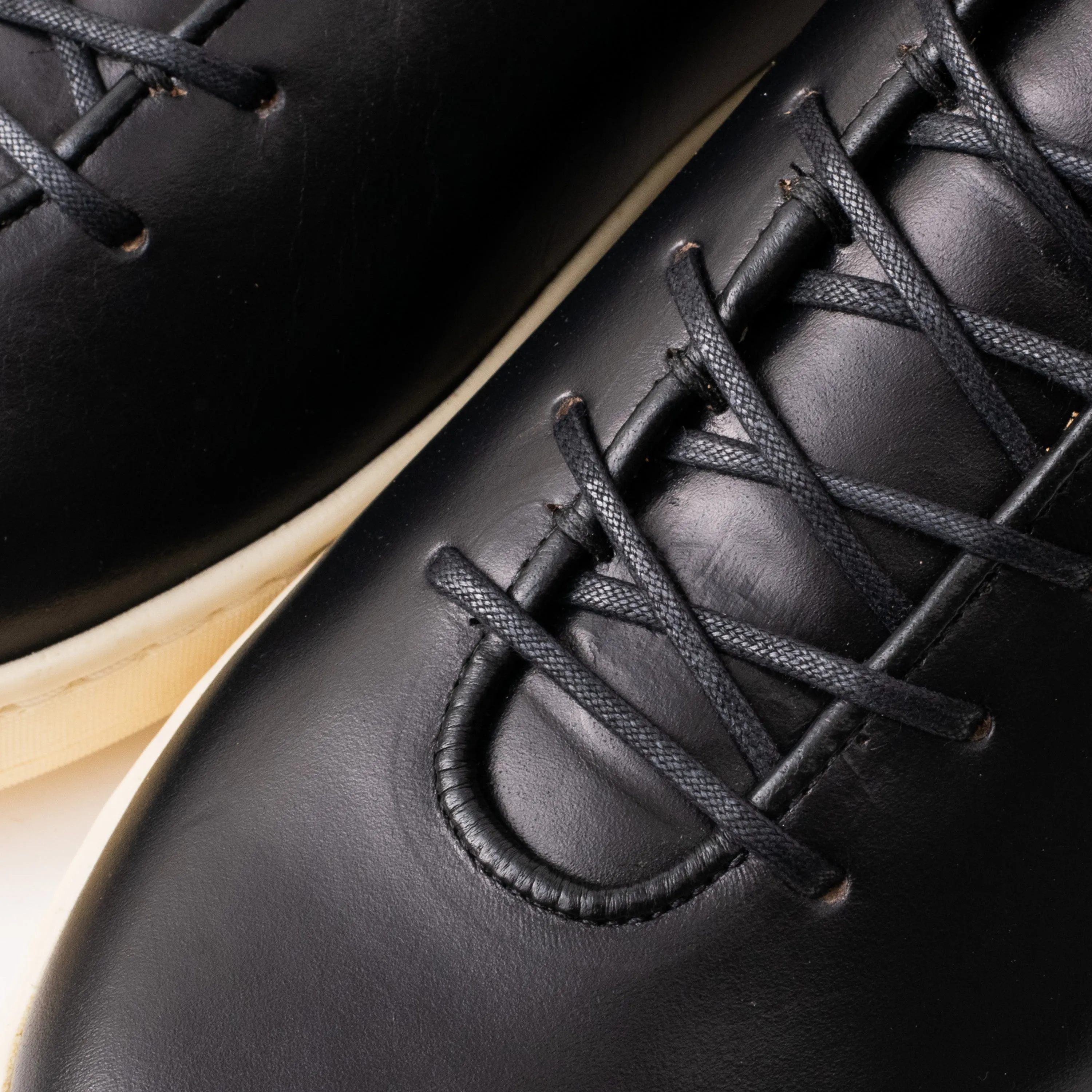 Everdon Wholecut Mid - Chromexcel Noir Horween