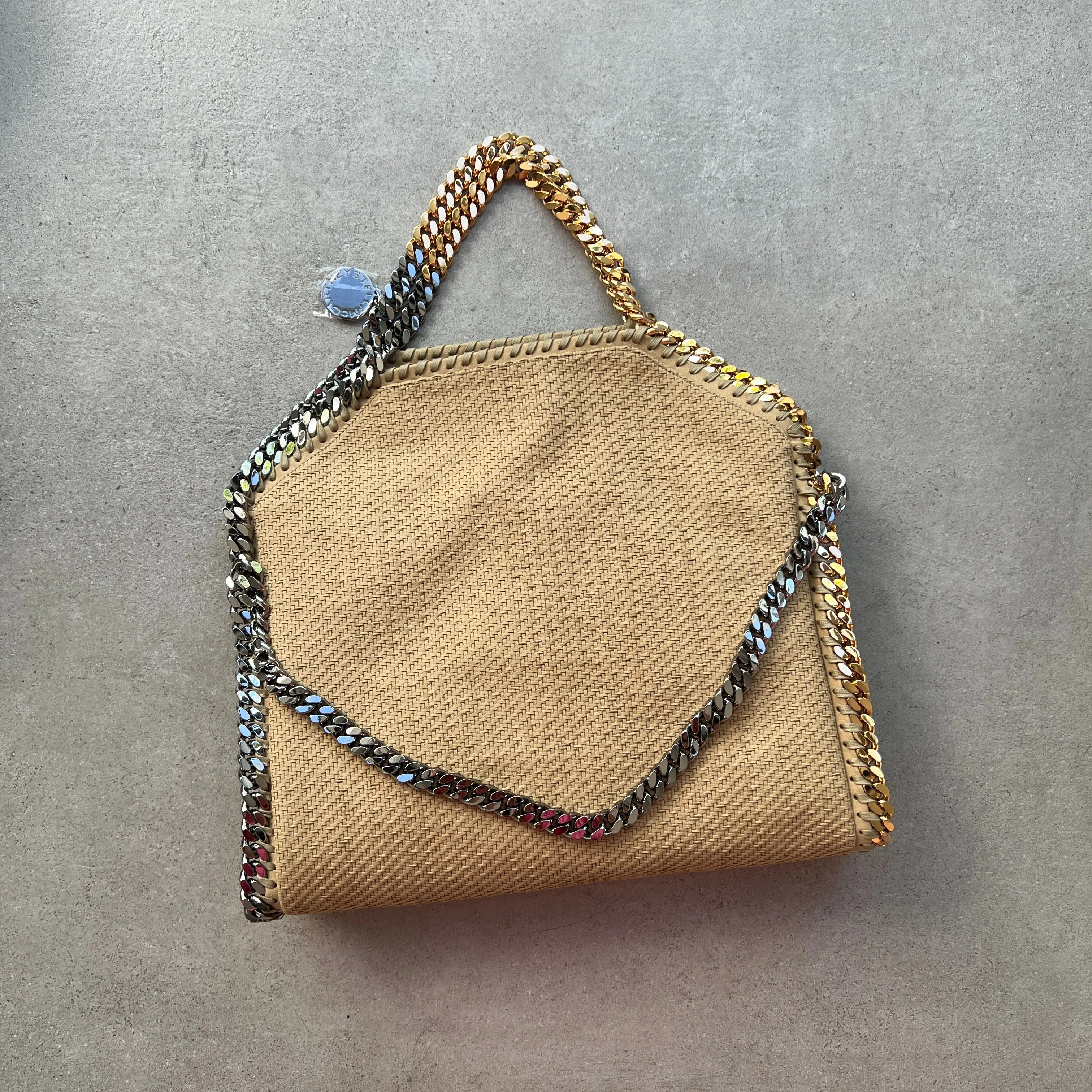 Falabella Grand Sac à Bandoulière à 3 Chaînes en Suède Tressé, Camel Clair Sacs_Stella Mccartney_Sacs
