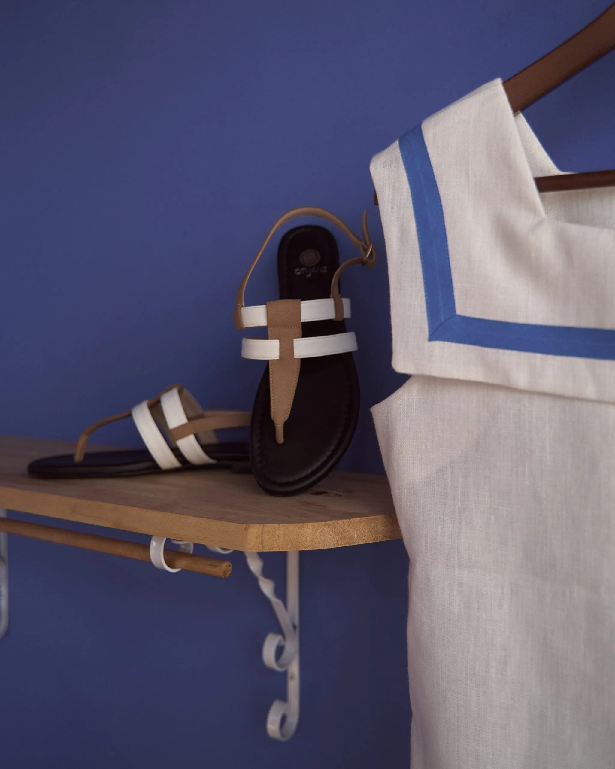 Sandales gladiateur en simili-cuir Gabriella | Sable & Blanc