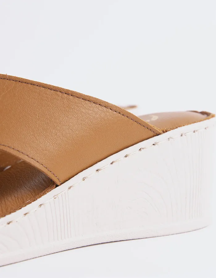Cuir Tan Govina
