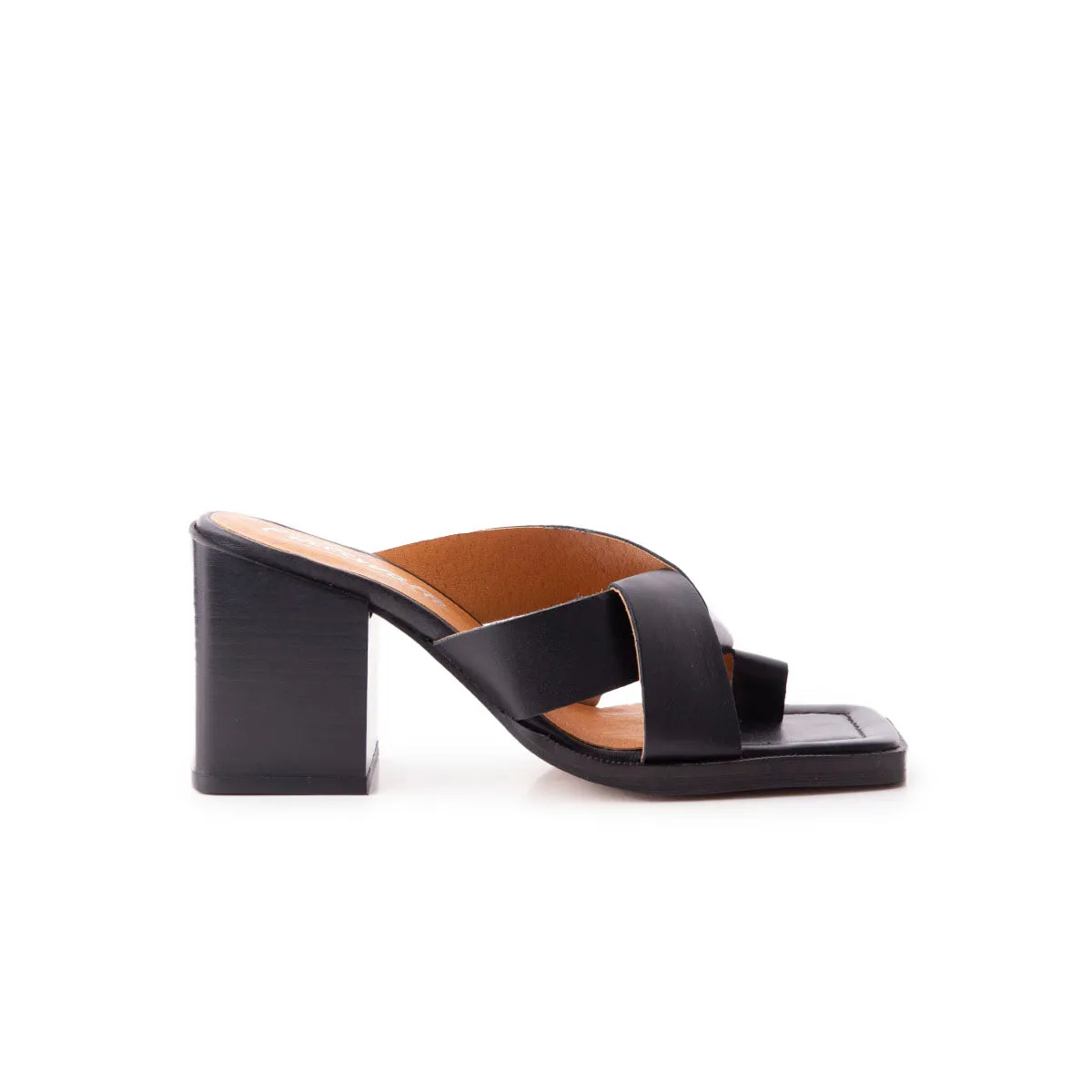 Justina Cuir Noir