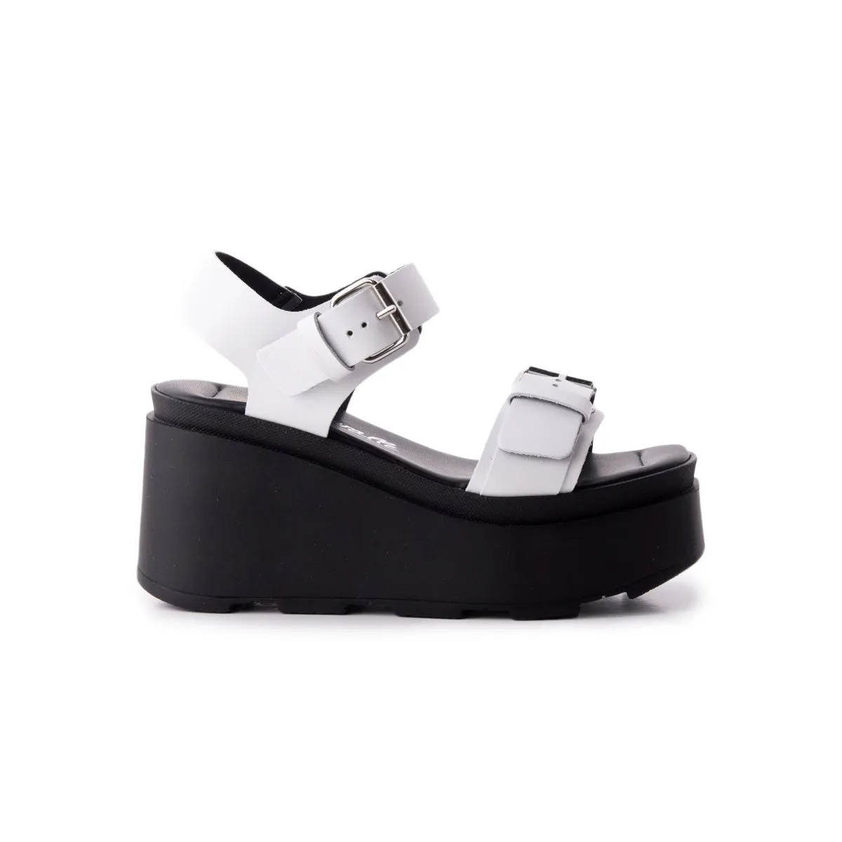 Lapin en cuir blanc