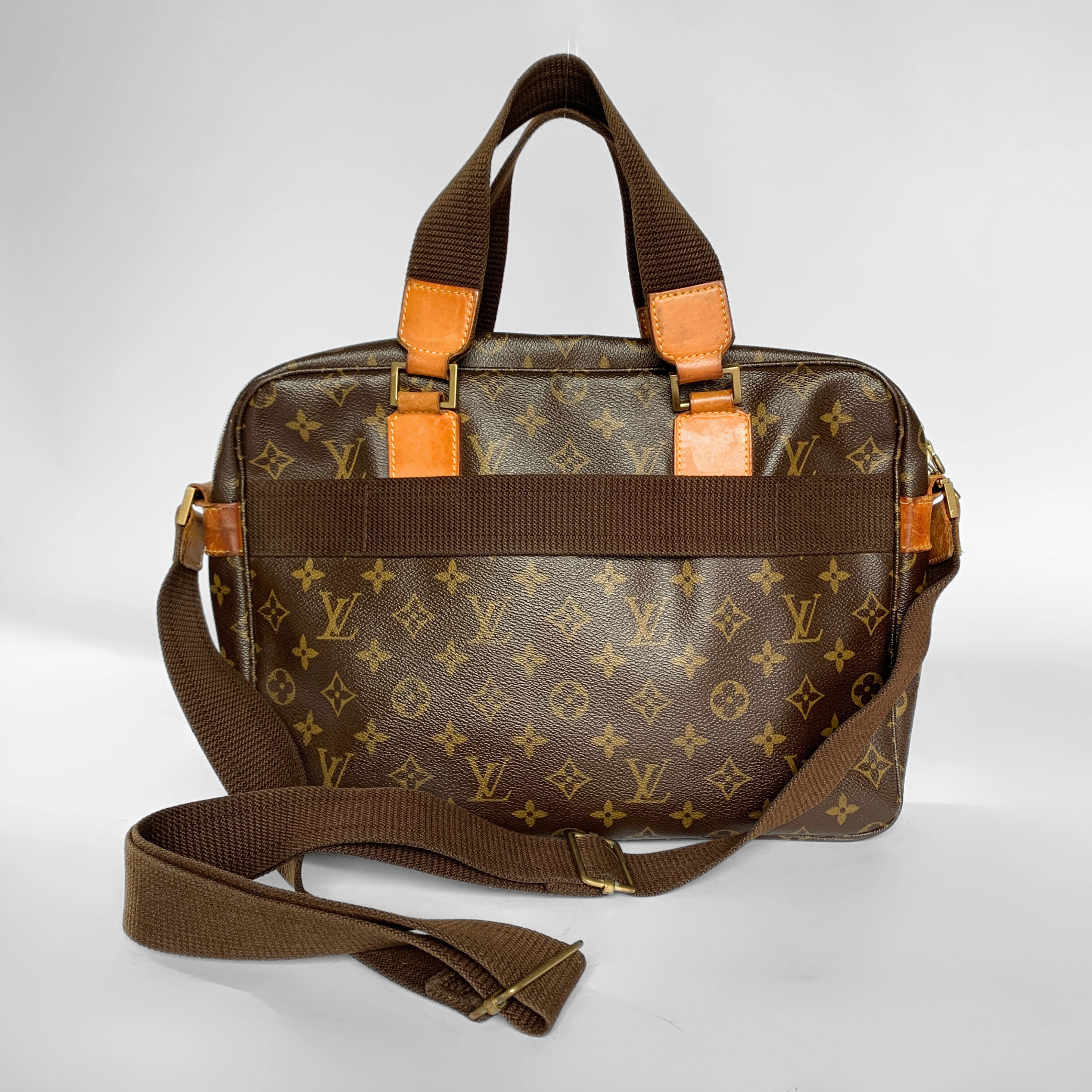 Louis Vuitton Sac Bosphore Monogram Canvas