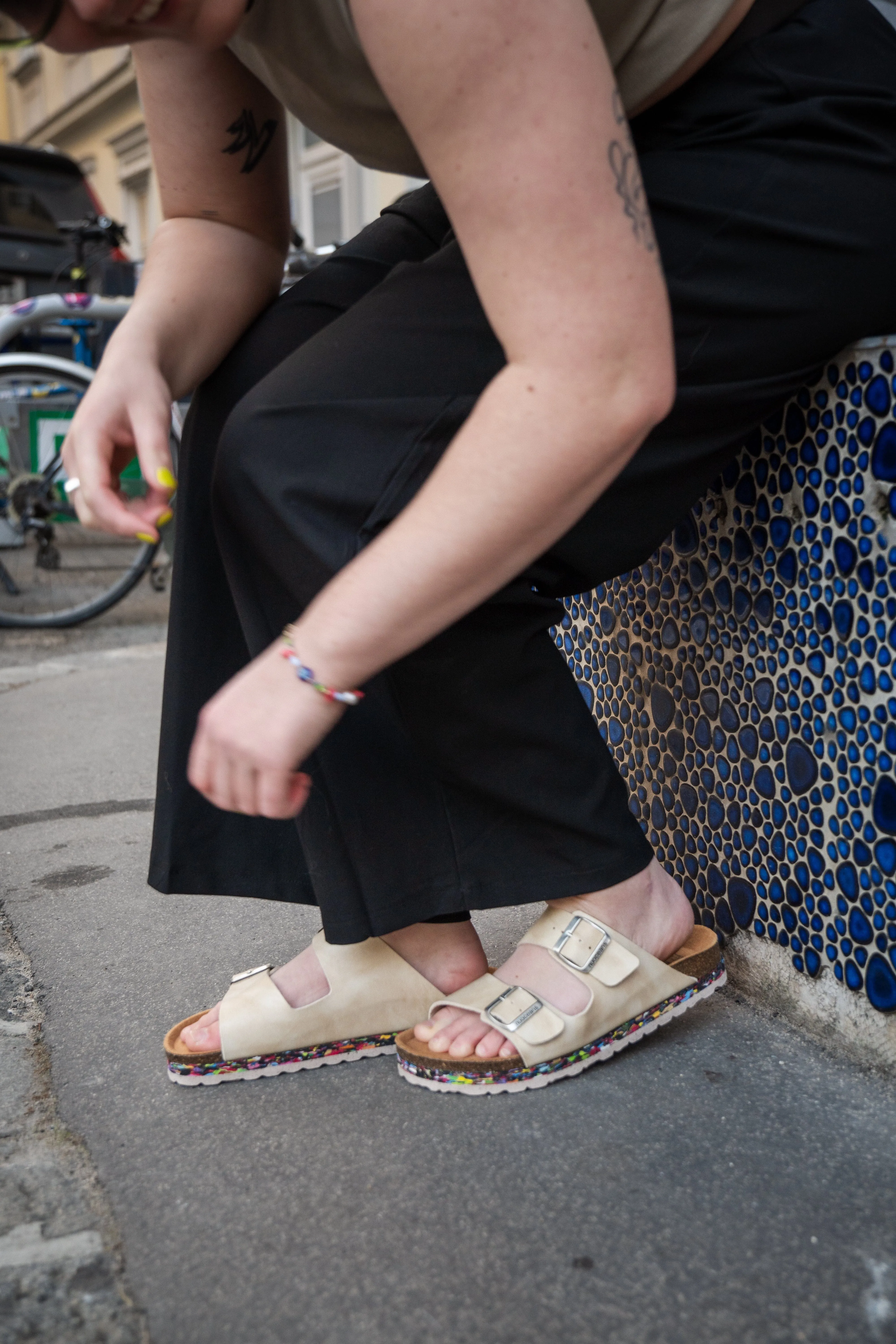 Nuo Sandales à bride recyclées en tongs et liège | Galet