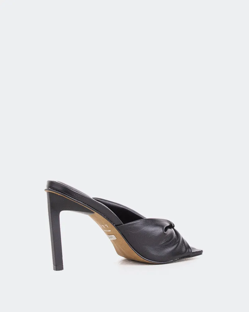 Paqueta, Cuir Noir