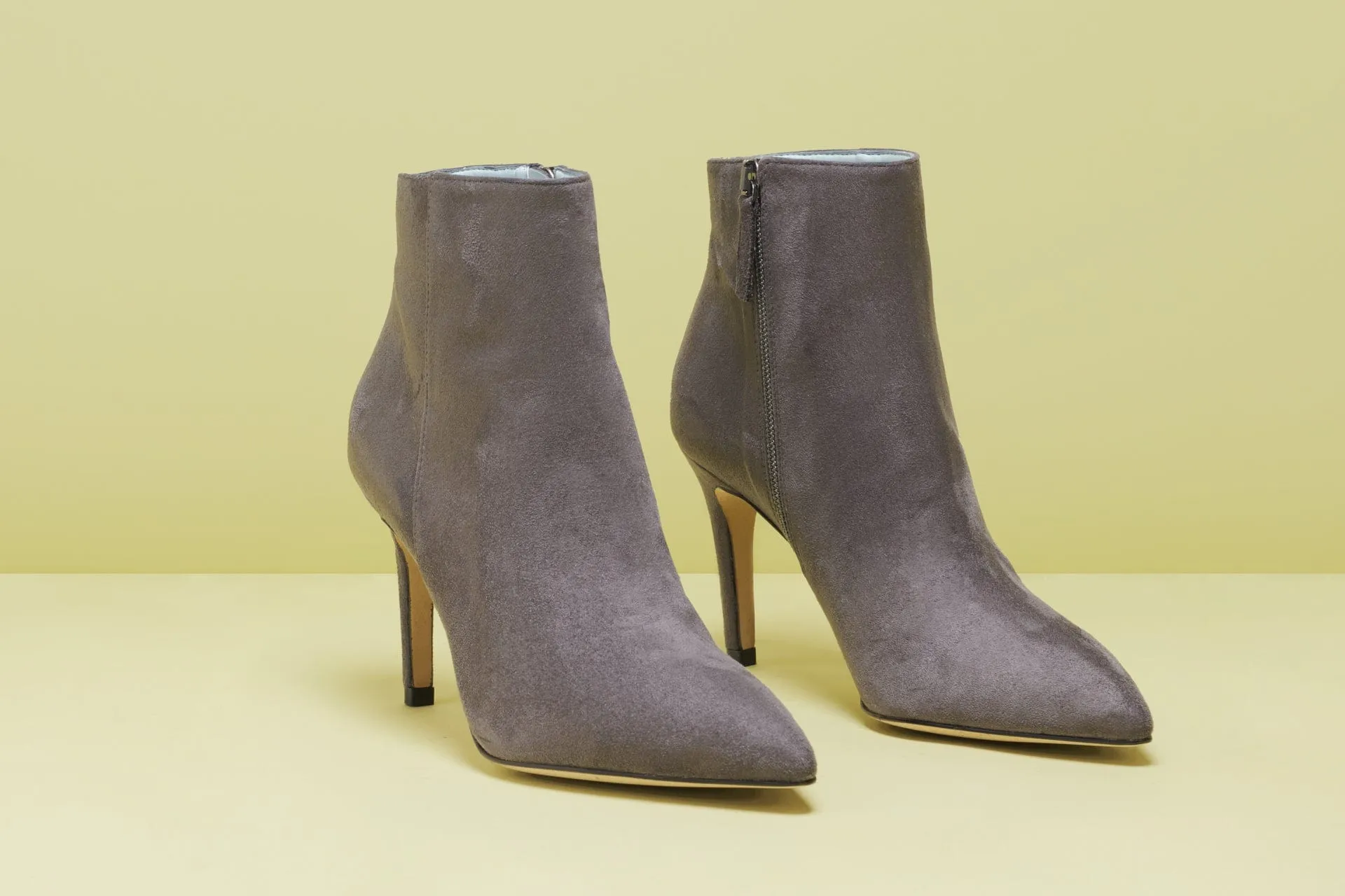 Bottes à talons hauts en daim vegan Saskia | Gris