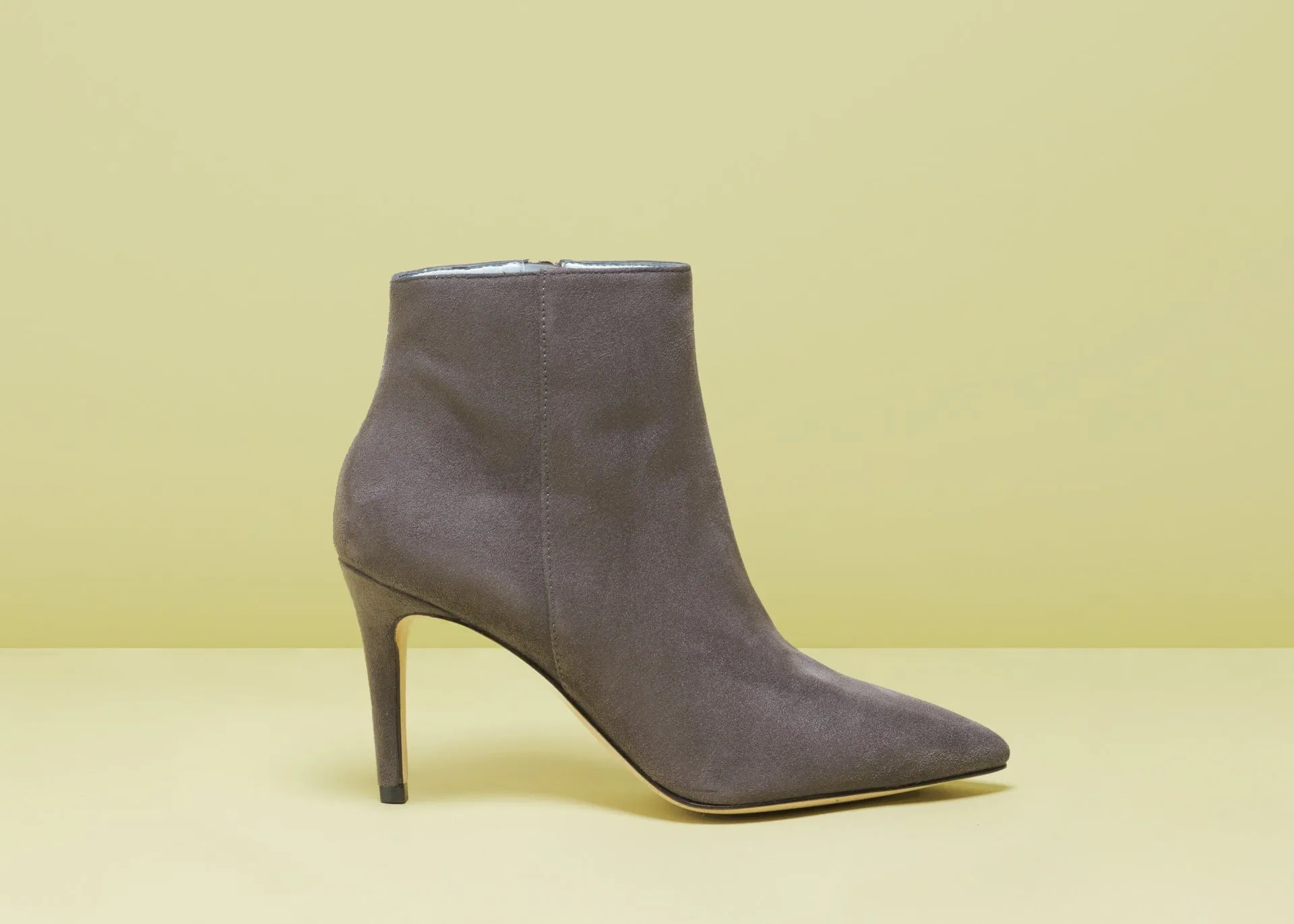 Bottes à talons hauts en daim vegan Saskia | Gris