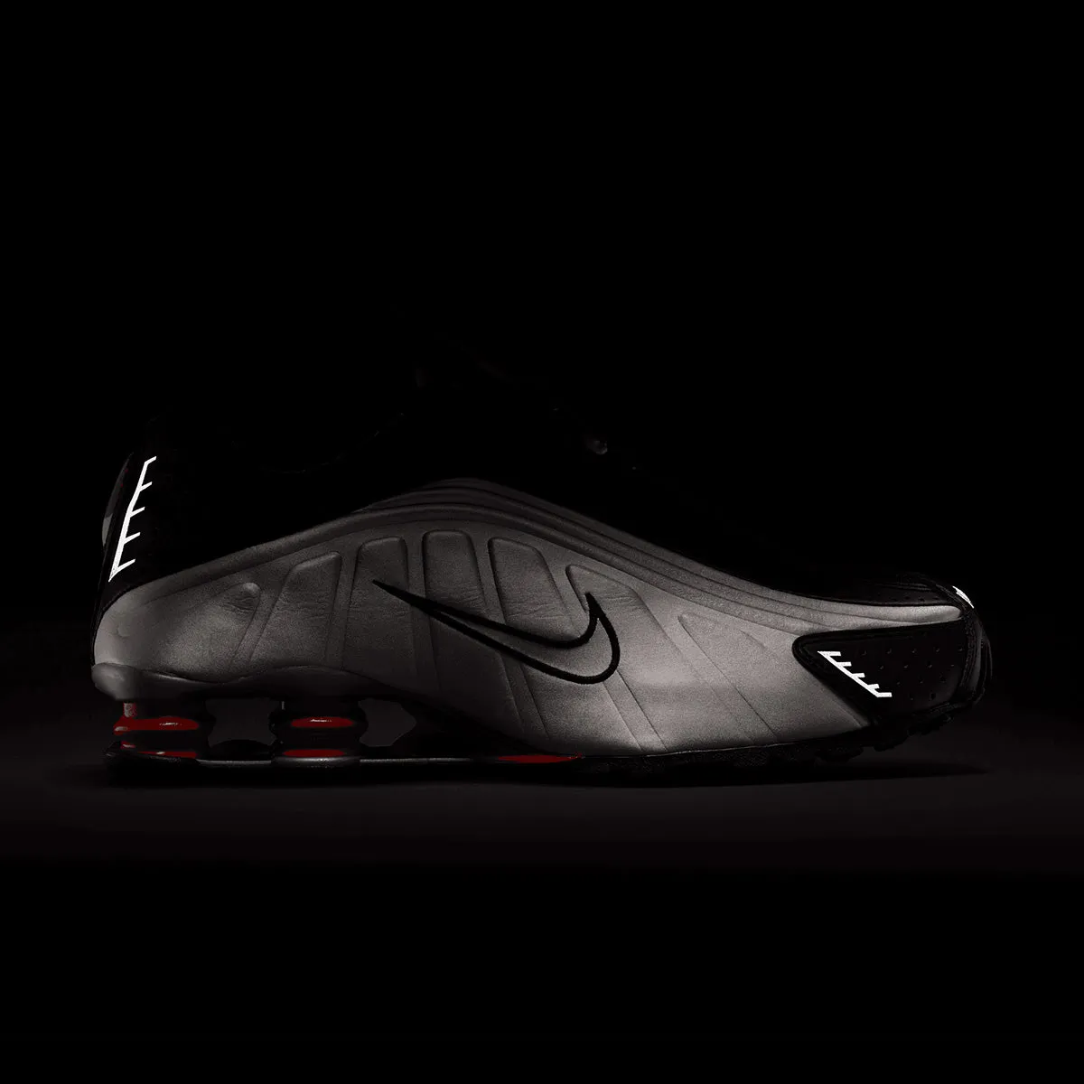 Shox R4 'Noir Métallisé Argenté'