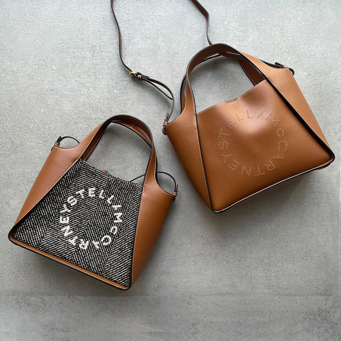 Sac à bandoulière Stella Logo avec motifs grainés et clous, couleur Pécan - Stella McCartney - Sacs