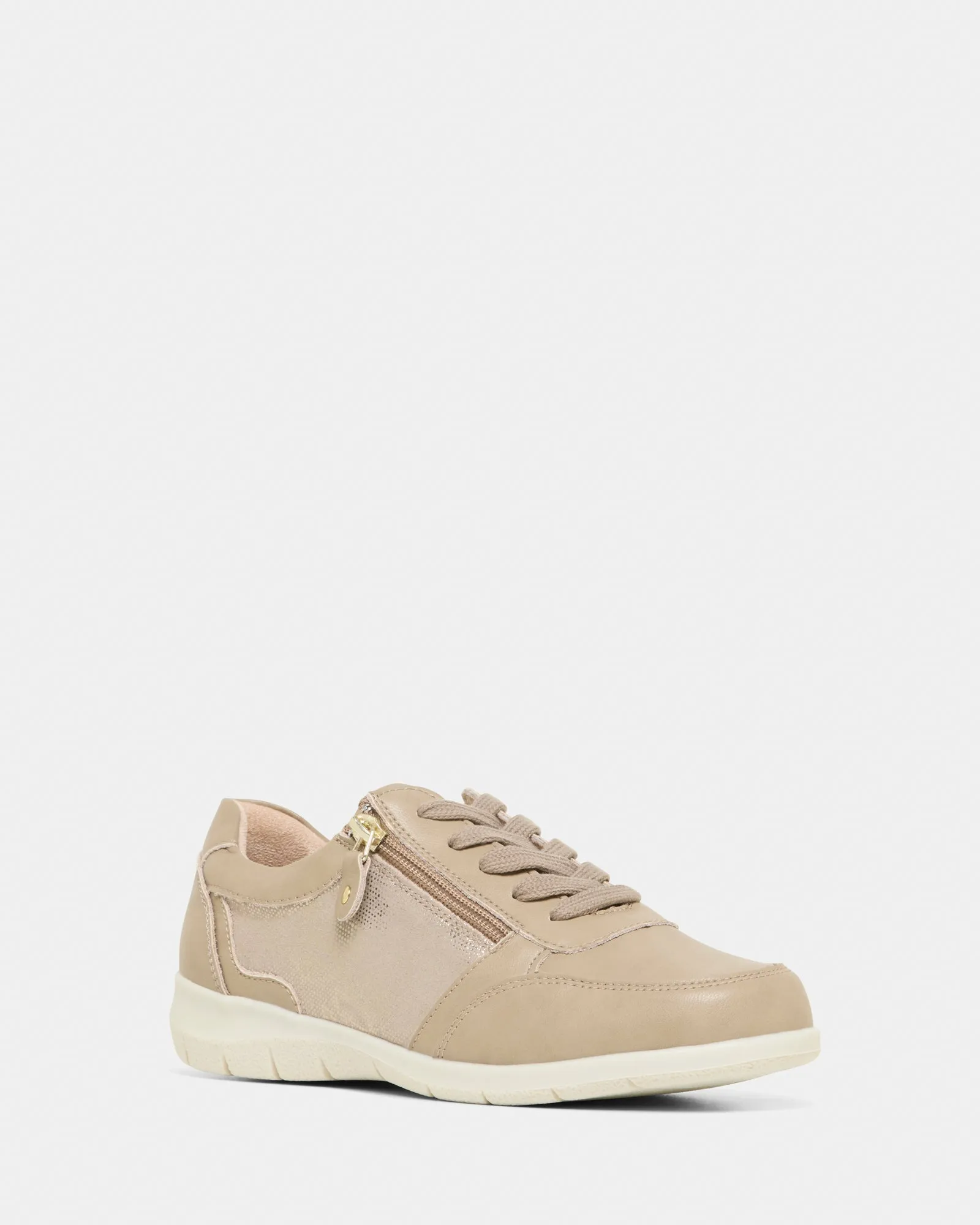 Taupe Voyage