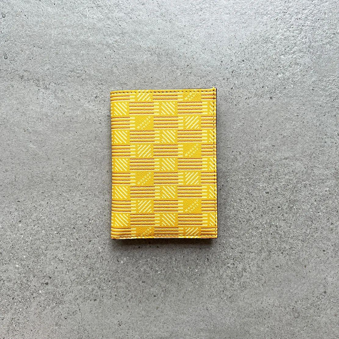 Portefeuille vertical 6 CC en veau, sacs Moreau jaune