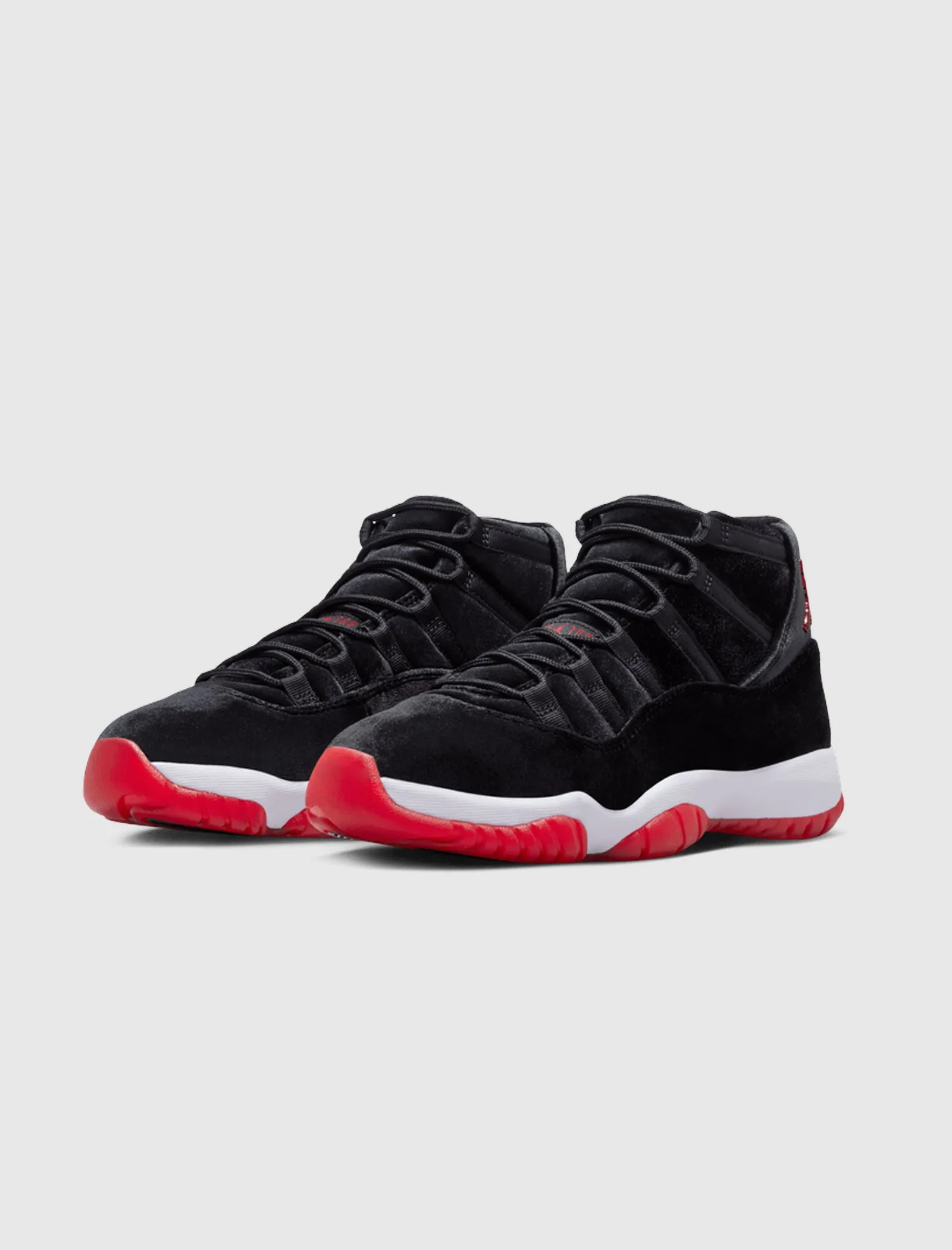 AIR JORDAN 11 