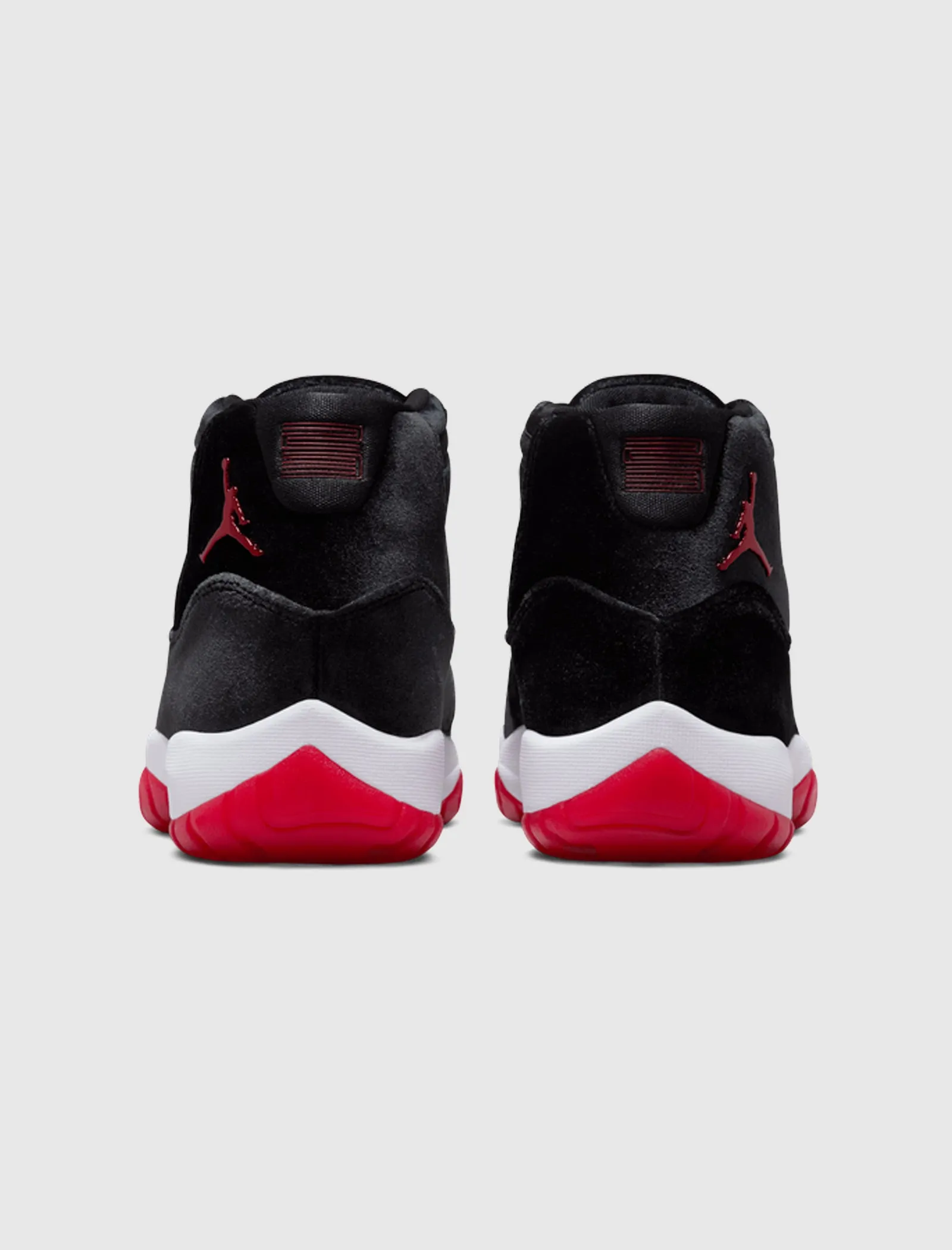 AIR JORDAN 11 