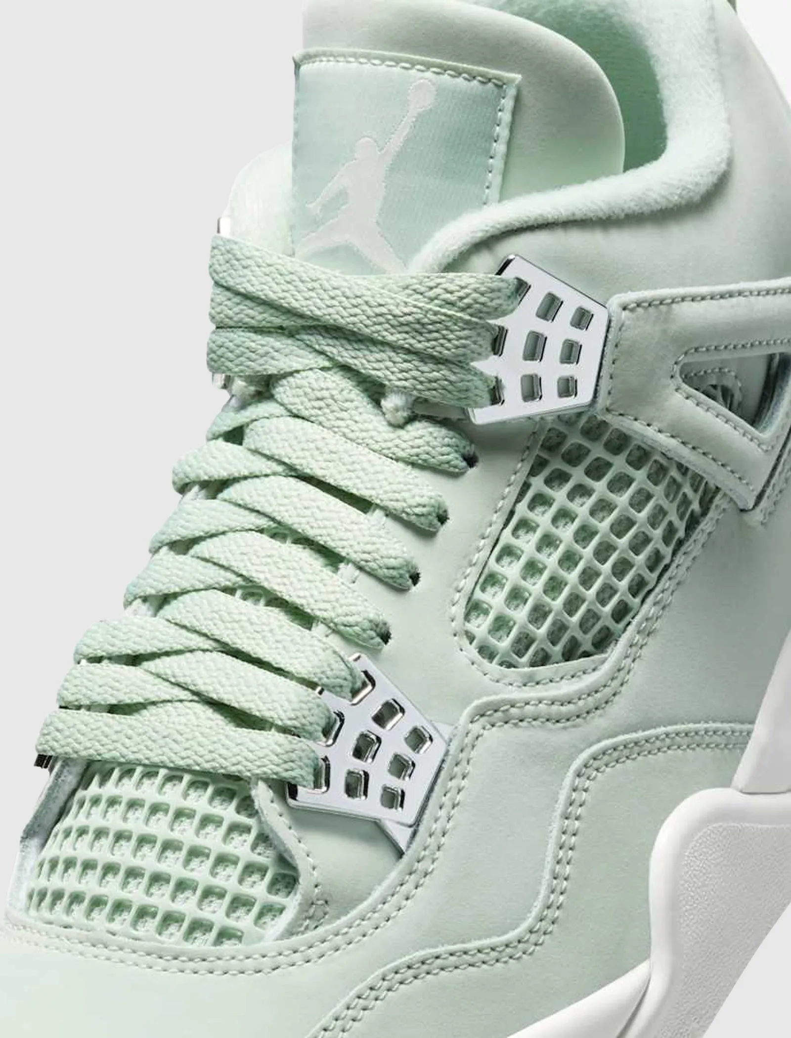 AIR JORDAN 4 